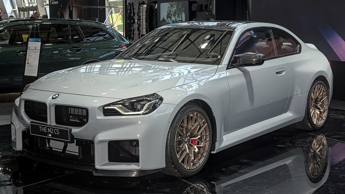BMW M2 CS